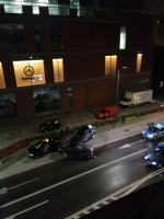 Rajd BMW zakończył uderzając w zaparkowane auta. Mieszkańcy mają dość