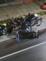 Rajd BMW zakończył uderzając w zaparkowane auta. Mieszkańcy mają dość