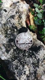 Słynny poszukiwacz znalazł żołnierski nieśmiertelnik. Jego spadkobierca mieszka w Opolu?