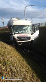 Wypadek na obwodnicy Dobrodzienia. Zderzyły się samochody ciężarowe, dostawczy i osobówka