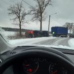 Na drogach zalega błoto pośniegowe. Jeśli nie musimy, nie wyjeżdżajmy w trasę