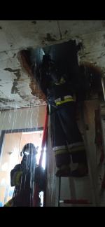 Pożar w Okopach. Mieszkańcy w kilka chwil stracili dach nad głową