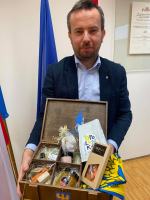 Do WOŚP trafiają już dary na licytację. Można nabyć fanty od Zarządu Województwa