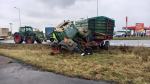 Kierujący ciągnikiem rolniczym wypadł z drogi. Kierowca ukarany mandatem