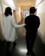 Zauważył swoją byłą dziewczynę w towarzystwie nowego partnera - pobił go gitarą