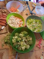 Karmią i ubierają bezdomnych, ale zasoby szybko się kończą