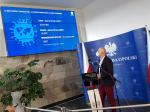 Wojewoda Adrian Czubak o sytuacji epidemicznej w regionie i... "kontroli widmo"