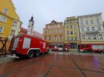 Mieszkaniec Rynku postawił na nogi wszystkie służby. Poranna akcja straży