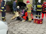 Wypadek w Opolu-Wrzoskach. Po zderzeniu pojazdów jeden z nich wjechał w dom