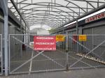 Rozpoczęła się rozbiórka pawilonów na targowisku "Centrum". Kupcy robią to...sami?