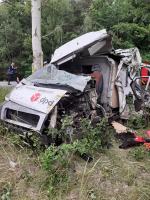 Wypadek na obwodnicy Osowca. Kierowca zakleszczony w pojeździe 