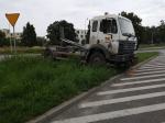 Kierowca wjechał wprost pod ciężarówkę na odpady