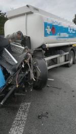 Dwa samochody ciężarowe zderzyły się w Myślinie