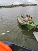 Łódź z wędkarzami wywróciła się na Jeziorze Nyskim. W akcji WOPR