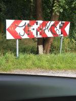 Wulgarne napisy w gminie Popielów. Nagroda za wskazanie sprawcy