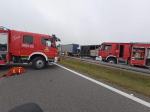 Trzy samochody ciężarowe zderzyły się na A4. Autostrada zablokowana