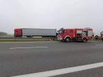 Trzy samochody ciężarowe zderzyły się na A4. Autostrada zablokowana