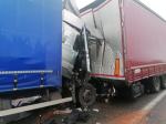 Zderzenie dwóch ciężarówek na A4. Jeden z kierowców trafił do szpitala