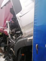 Zderzenie dwóch ciężarówek na A4. Jeden z kierowców trafił do szpitala