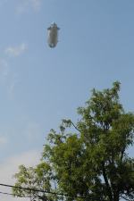 Olbrzymi Zeppelin przeleciał nad Opolszczyzną. Na pokładzie m.in. Adam Małysz