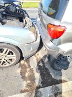 Zablokowana droga w kierunku Zawady. Doszło do zderzenia czterech pojazdów