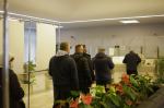 Kilkaset osób przed NBP. Do sprzedaży trafił kolekcjonerski banknot z Lechem Kaczyńskim