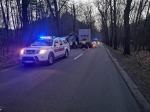 Kabina ciężarówki roztrzaskała się o drzewo. Kolizja na trasie Kup - Murów