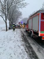 Złe warunki pogodowe i nierozważna jazda powodem wielu zdarzeń na drogach