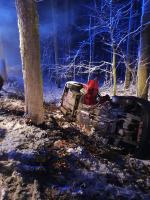 Wypadek na trasie Komorzno-Ignacówka. Nieprzytomna osoba zakleszczona w pojeździe