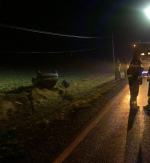 Auto wypadło z drogi w powiecie namysłowskim. Kierowcy szuka policja