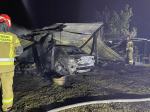 Pożar w gminie Zawadzkie. Spłonęło pomieszczenie gospodarcze, auto i 14 kur