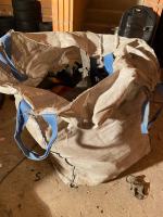 Kradli samochody i sprzedawali na części