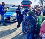 Policjanci przyłączyli się do sprzątania Turawy w ,,Światowy Dzień Wody"