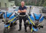 64-latek uderzył w ogrodzenie posesji, chciał uciekać pieszo, został zatrzymany przez policjanta