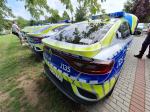 Bezpieczeństwo i ekologia. 10 nowych hybrydowych radiowozów dla opolskiej policji