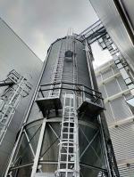 Drabiny ewakuacyjne - do czego służą i kiedy je stosować, przepisy, normy bezpieczeństwa