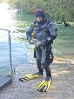 Z kamionki Piast nurkowie wyciągnęli pralkę Franię 