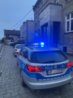 Ruszała bez włączonych świateł. Wpadła na kontroli - była pijana