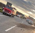 Wypadek na autostradzie A4. Bus najechał na ciężarówkę