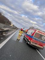 Wypadek na autostradzie A4. Bus najechał na ciężarówkę