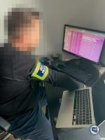 Tysiące kart sim do popełniania przestępstw. Zatrzymano trzy osoby