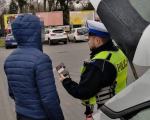 Miał zawieźć dzieci na wycieczkę.... podczas kontroli "wydmuchał" blisko pół promila