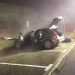 Pożar samochodu hybrydowego. Przyczyny są ustalane