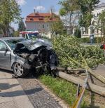 Stracił panowanie i wjechał na pas zieleni