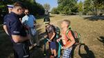 Akcja "Bezpieczna droga do szkoły": Rozdawali odblaski i edukowali uczniów