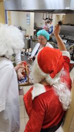 Święty Mikołaj odwiedził także Kliniczne Centrum Ginekologii i Położnictwa