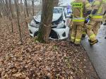 Wypadek drogowy na trasie Murów - Okoły. 23-latek trafił do szpitala