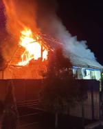 Pożar poddasza domu w Ortowicach. Siedem zastępów straży w akcji