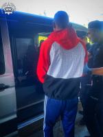 Zamaskowany napastnik groził nożem ekspedientce i ukradł blisko 1 500 złotych