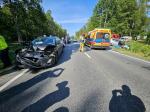 Zderzenie opla i forda w Jełowej. Cztery osoby trafiły do szpitala